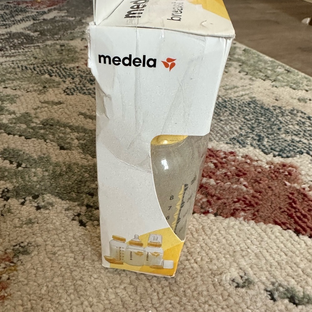 New Medela Breastmilk Bottle Set - 8 oz - 3 ct - Picture 8 of 8